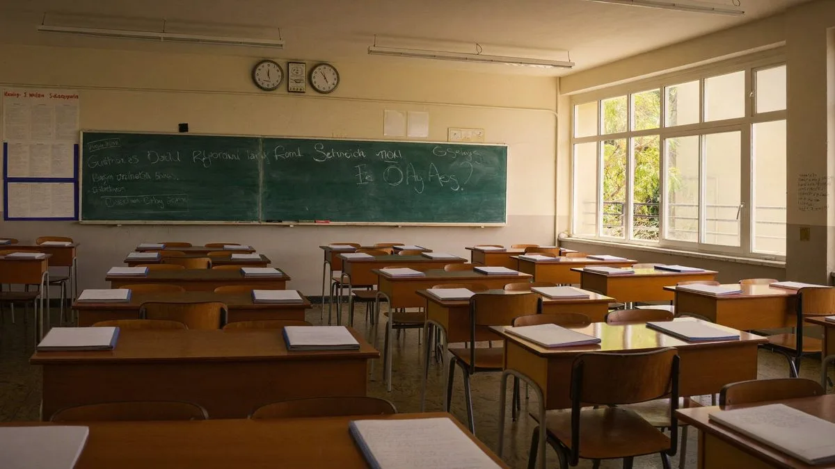 Concurso SEE PE: 24 vagas de Libras e braille, R$ 5,1 mil