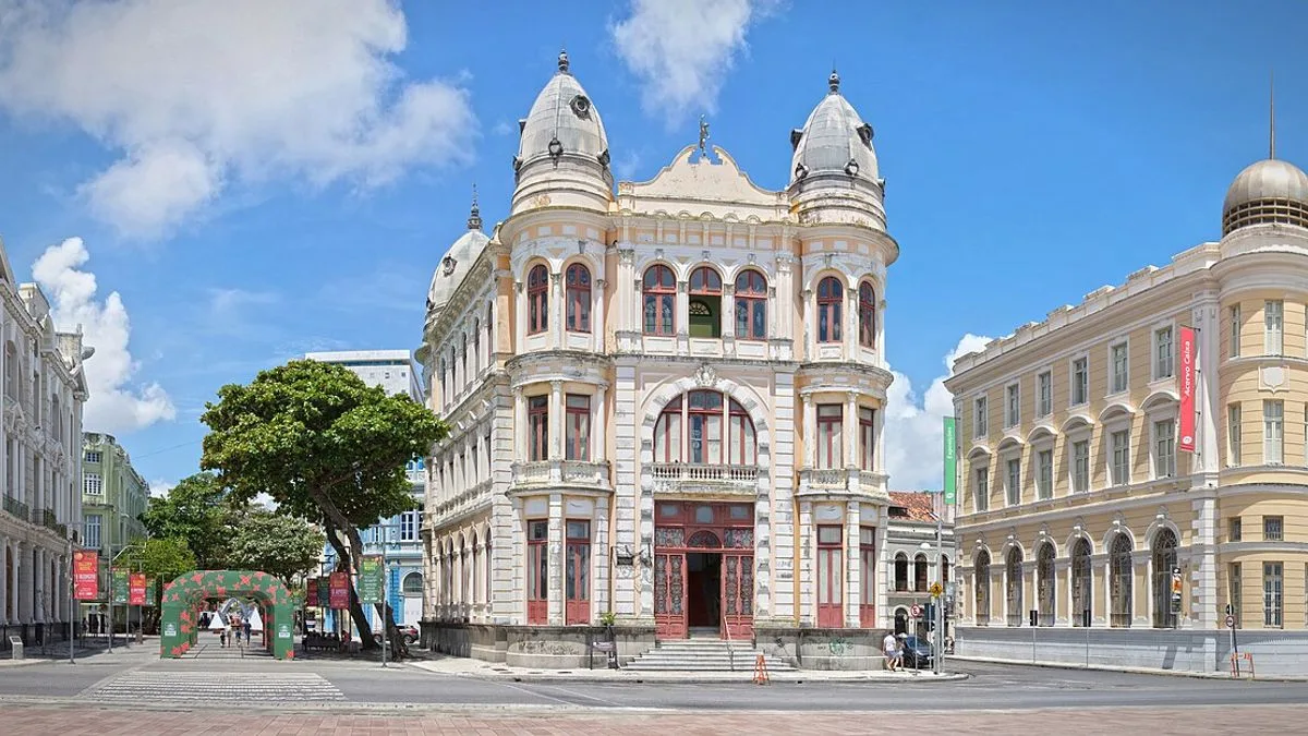 Concurso TCE PE: edital com 59 vagas e até R$ 35 mil